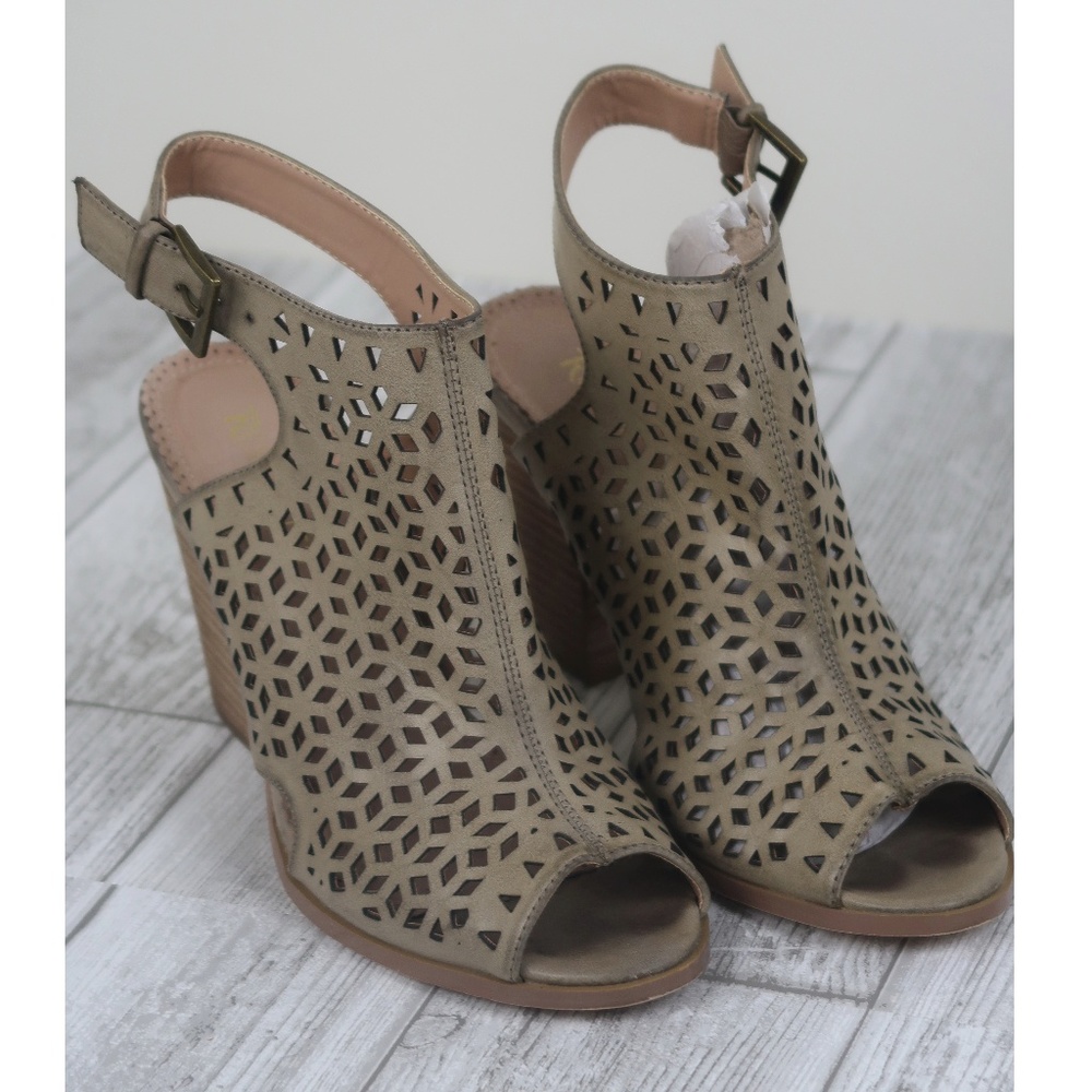 Size 9 EUC Restricted Laser Cut Taupe Bootie